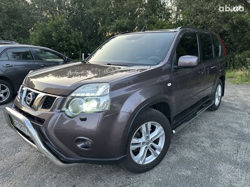 Nissan X-Trail 2012 пурпурный - фото 2