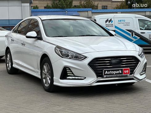 Hyundai Sonata 2018 белый - фото 6