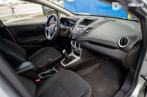 Ford Fiesta 2019 - фото 24