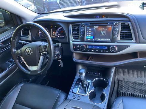 Toyota Highlander 2018 - фото 10