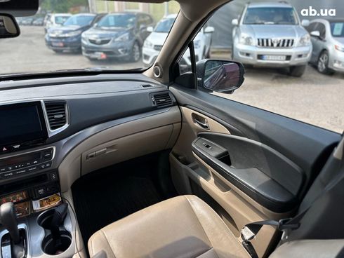Honda Pilot 2016 красный - фото 17