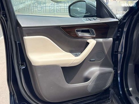 Jaguar F-Pace 2017 - фото 17