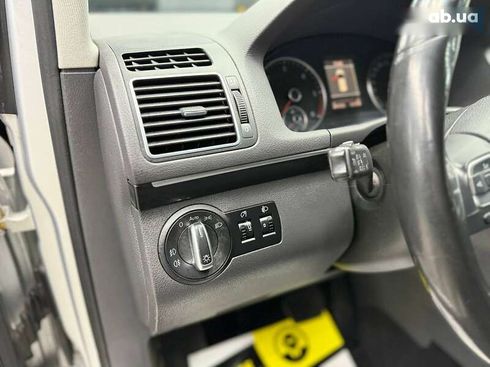 Volkswagen Touran 2012 - фото 21