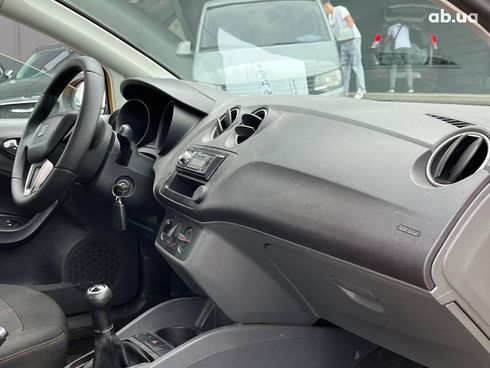 SEAT Ibiza 2011 желтый - фото 32