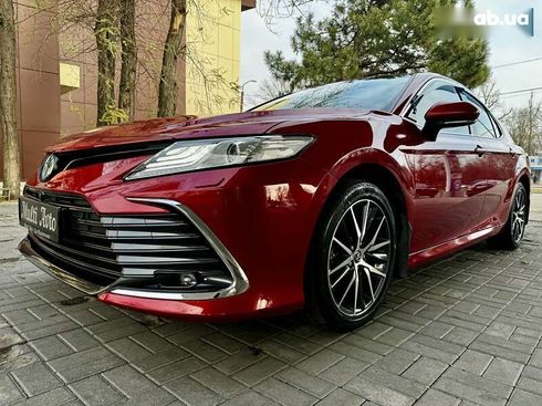 Toyota Camry 2022 - фото 5