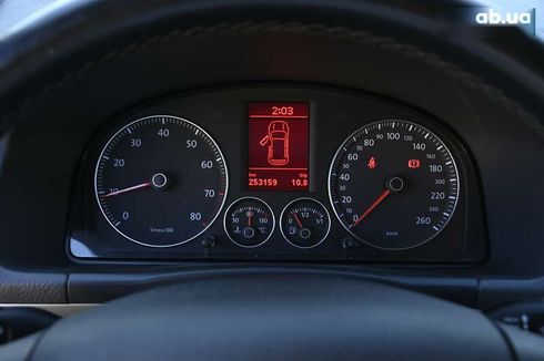 Volkswagen Touran 2009 - фото 21