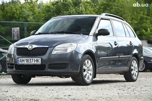 Skoda Fabia 2009 - фото 5