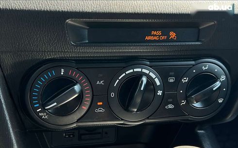 Mazda 3 2016 - фото 15