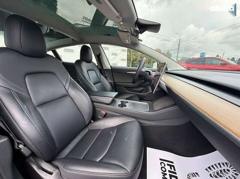 Tesla Model 3 2022 - фото 12
