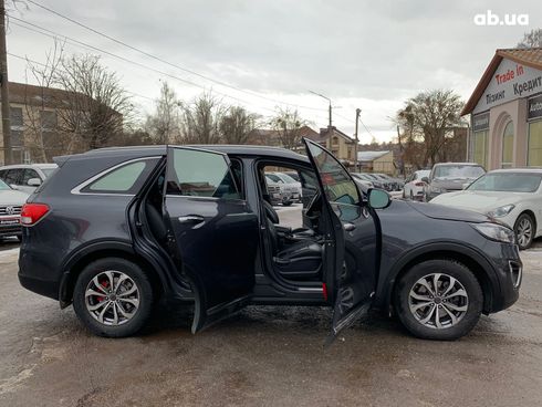 Kia Sorento 2016 серый - фото 19
