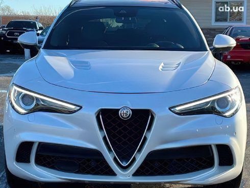 Alfa Romeo Stelvio Quadrifoglio 2019 белый - фото 2