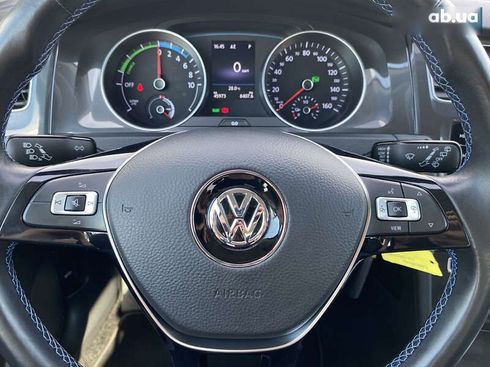 Volkswagen e-Golf 2020 - фото 27