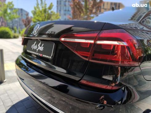 Volkswagen Passat 2017 - фото 17