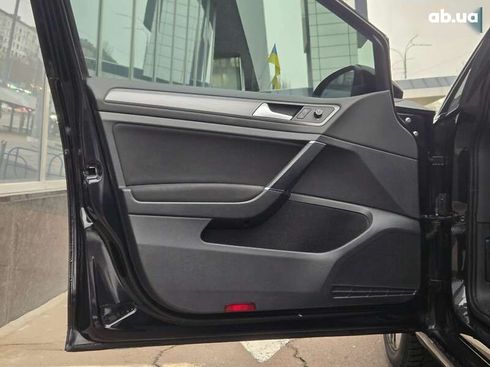 Volkswagen e-Golf 2019 - фото 17