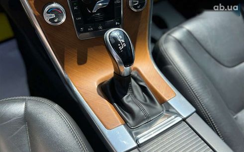 Volvo XC60 2017 - фото 22