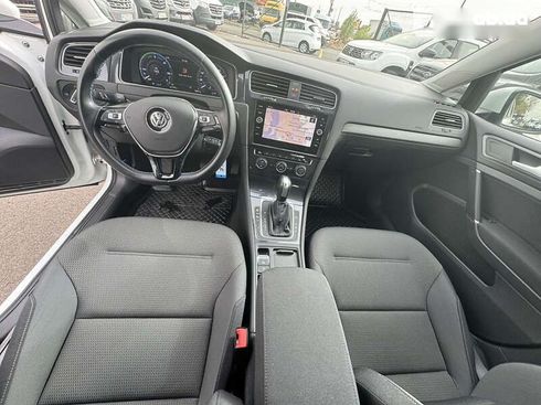 Volkswagen e-Golf 2020 - фото 18