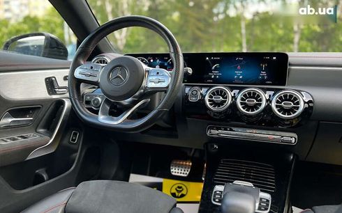 Mercedes-Benz CLA-Класс 2019 - фото 15