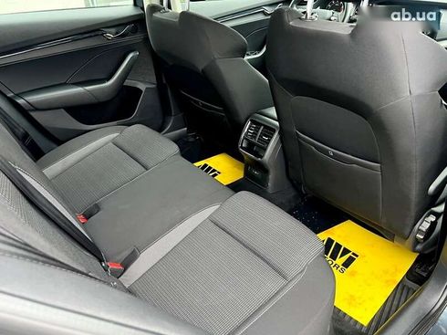 Skoda Octavia 2020 - фото 29