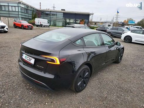 Tesla Model 3 2024 - фото 10