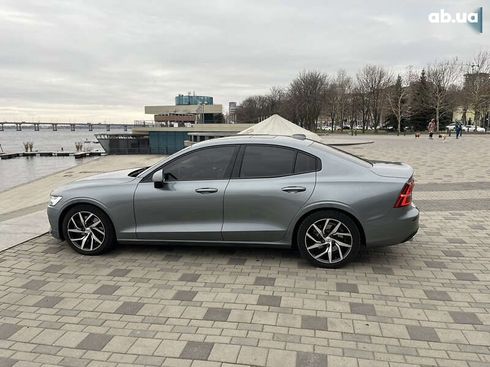 Volvo S60 2019 - фото 6