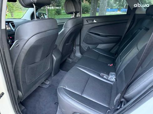 Hyundai Tucson 2017 белый - фото 17
