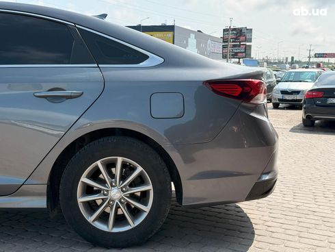 Hyundai Sonata 2017 серый - фото 6