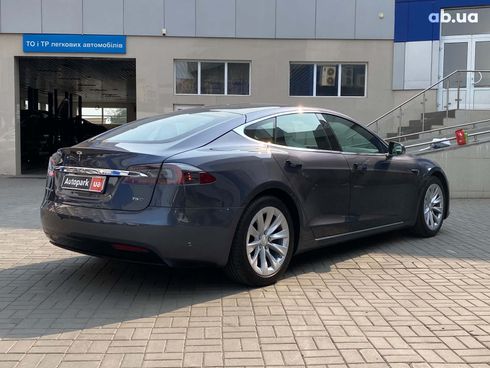 Tesla Model S 2017 серый - фото 5