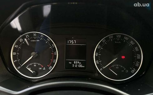 Skoda Octavia 2011 - фото 12