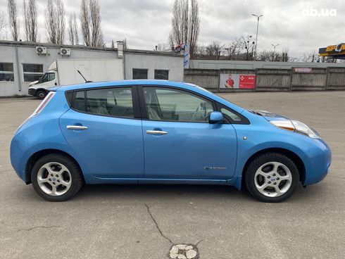 Nissan Leaf 2014 синий - фото 6