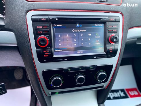 Skoda Octavia 2010 серый - фото 12