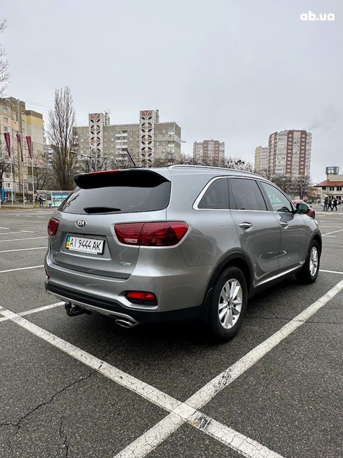 Kia Sorento 2019 серый - фото 5