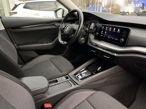 Skoda Octavia 2021 - фото 13
