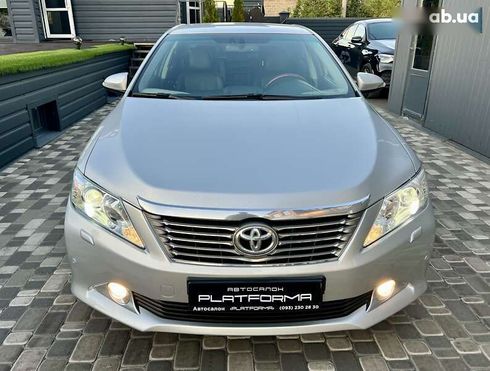 Toyota Camry 2013 - фото 14
