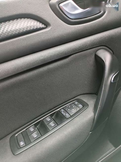 Renault Megane 2017 - фото 10