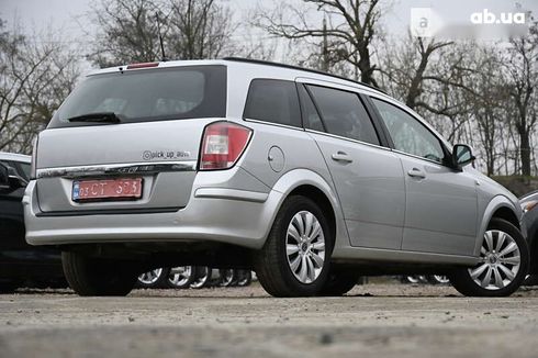 Opel Astra 2010 - фото 15