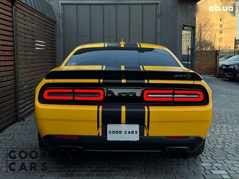 Dodge Challenger 2017 - фото 15