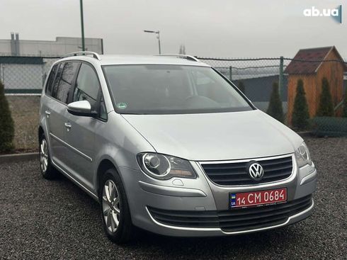 Volkswagen Touran 2010 - фото 7
