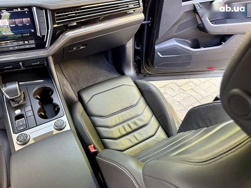 Volkswagen Touareg 2021 - фото 29