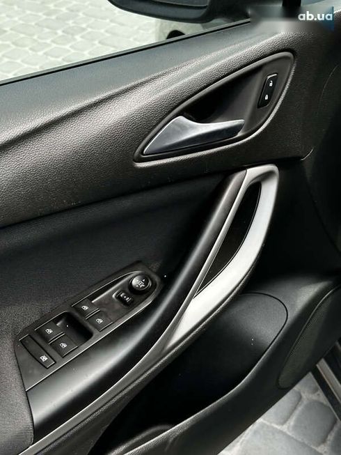 Opel Astra 2019 - фото 6
