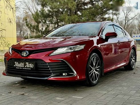 Toyota Camry 2022 - фото 3