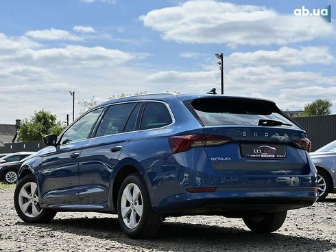 Skoda Octavia 2021 - фото 6