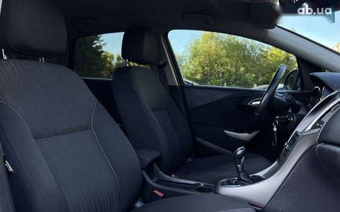 Opel Astra 2011 - фото 9