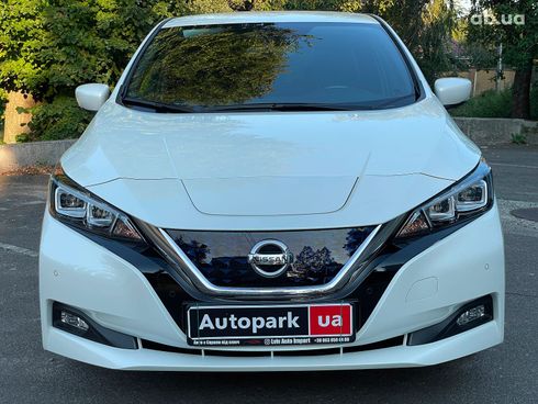 Nissan Leaf 2020 белый - фото 3