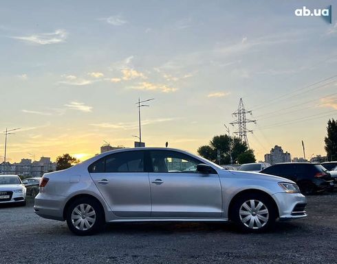 Volkswagen Jetta 2015 - фото 4