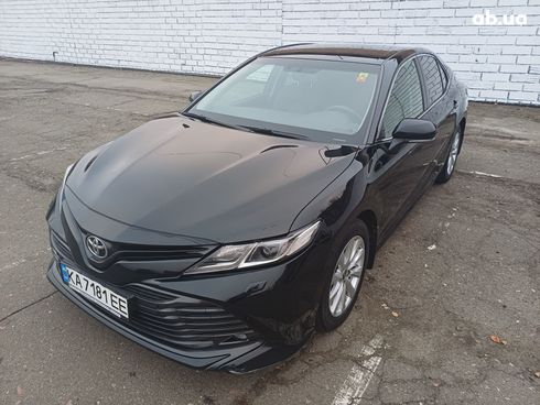 Toyota Camry 2020 черный - фото 7