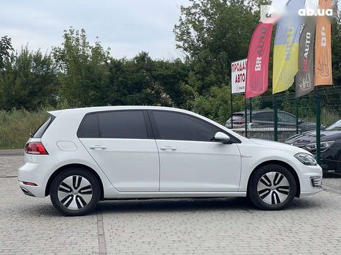 Volkswagen e-Golf 2020 - фото 16