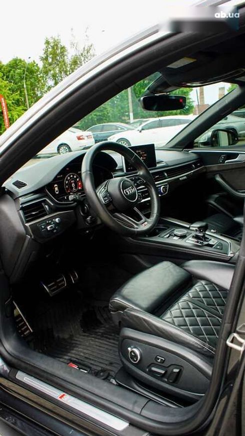Audi S5 2018 - фото 17