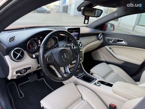 Mercedes-Benz CLA-Класс 2018 - фото 17