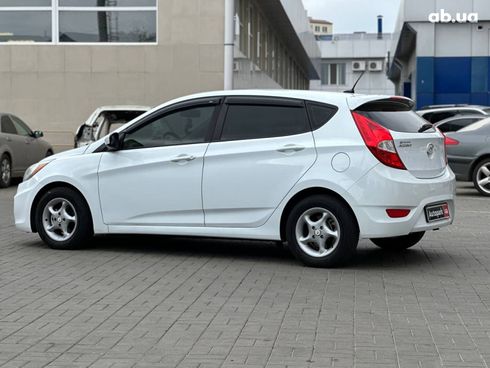 Hyundai Accent 2017 белый - фото 10