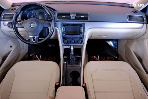 Volkswagen Passat 2015 черный - фото 7